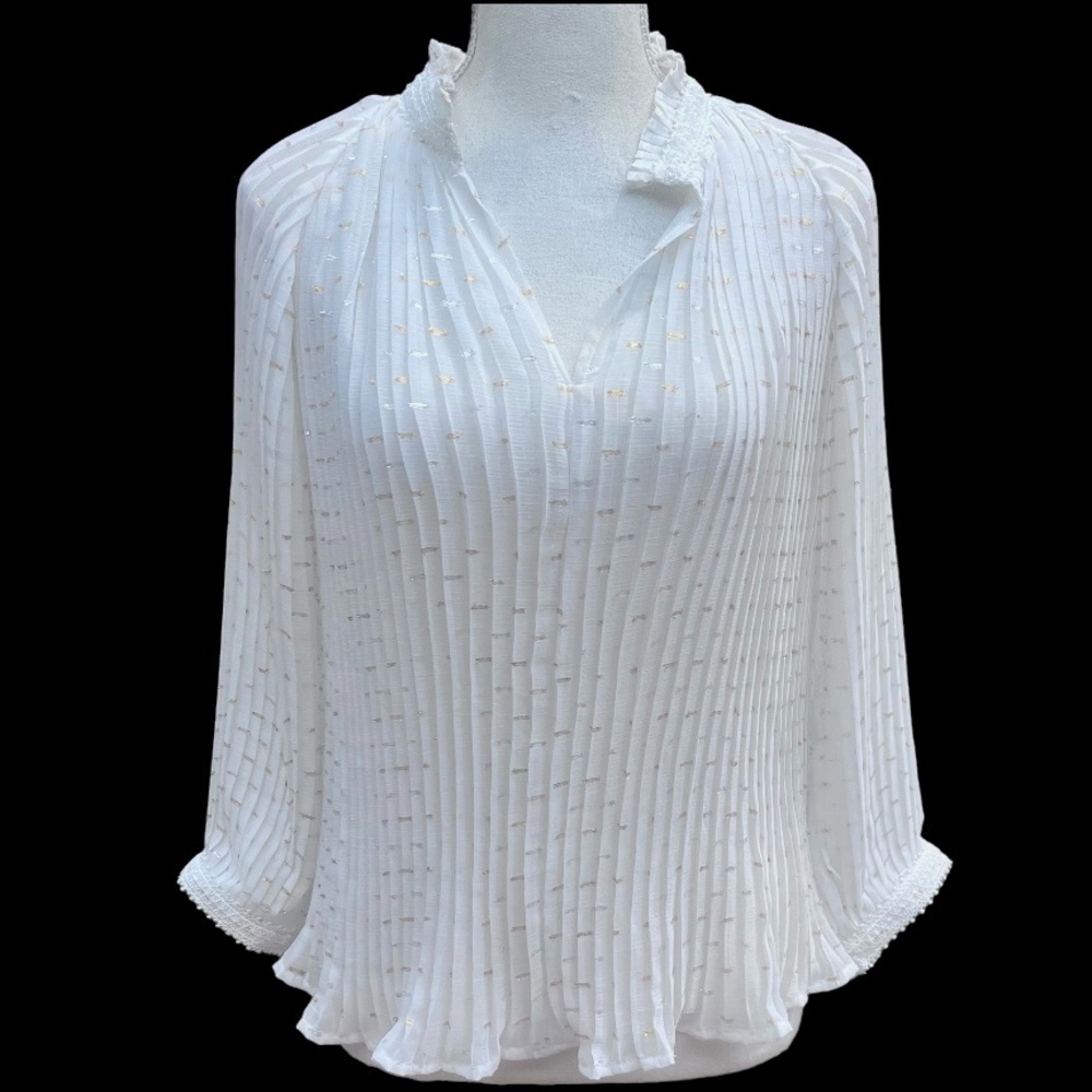 Adelyn Rae White Pleated Blouse for Ladies; Size XS; NWT!